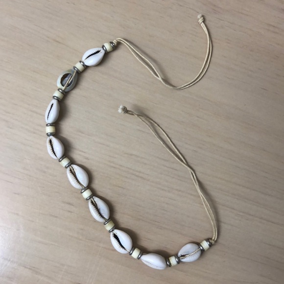 Shell necklace - Picture 2 of 3